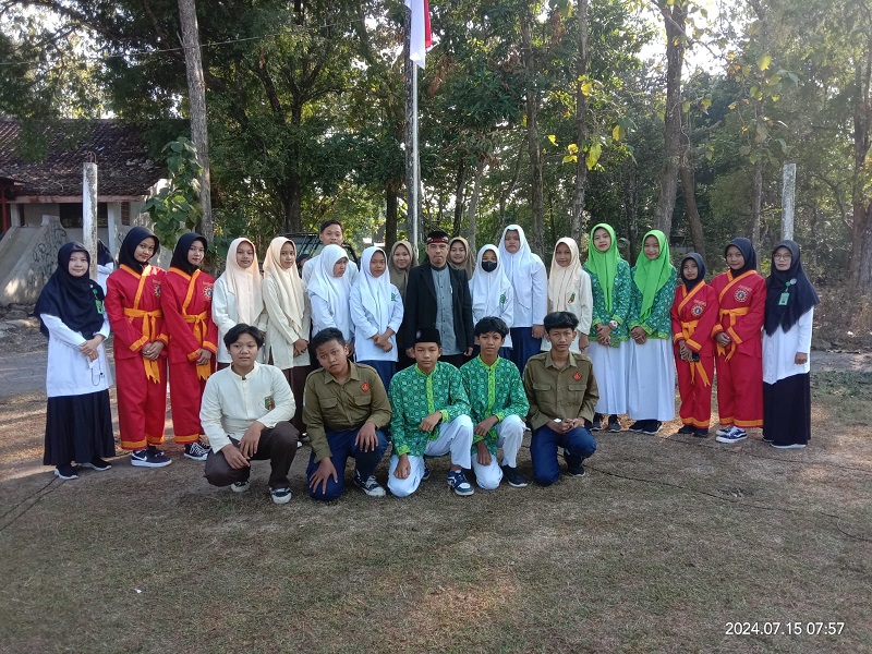 Awal Tahun Ajaran Baru 2024-2025 MTs Muhammadiyah Kasihan Gelar Upacara Bendera